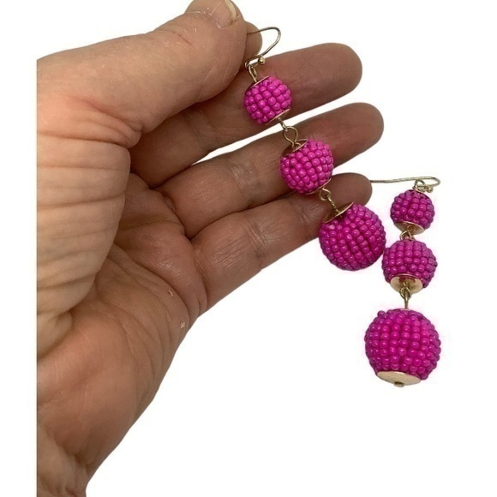 Fun Fashion pink dangle drop earrings